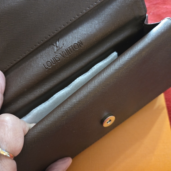 L V Fashion Monogram Canvas Wallet with Gold Hardware - Picture 3 of 6